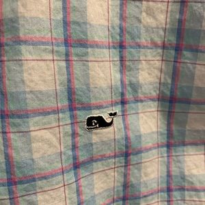 Vineyard Vines barely worn button down shirt